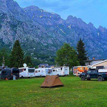 Hotel Tradita Valbona Kültér fotó
