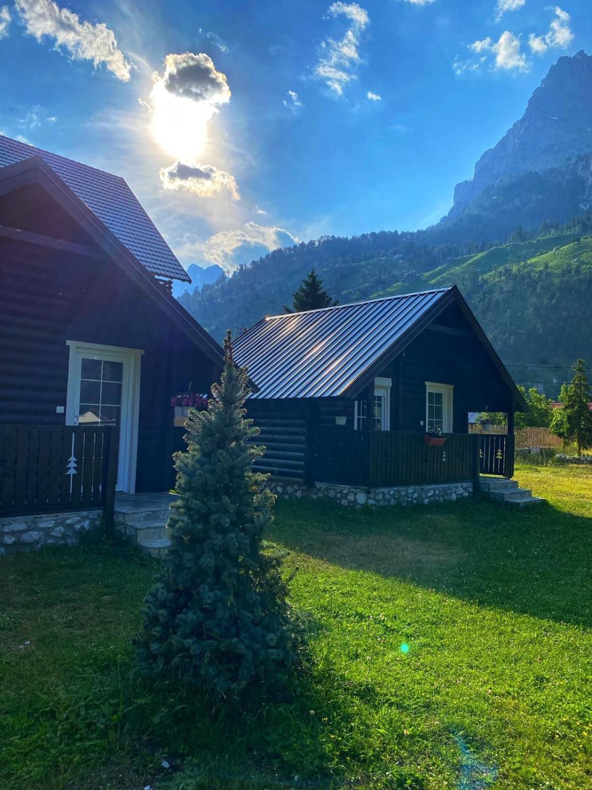 Hotel Tradita Valbona Kültér fotó