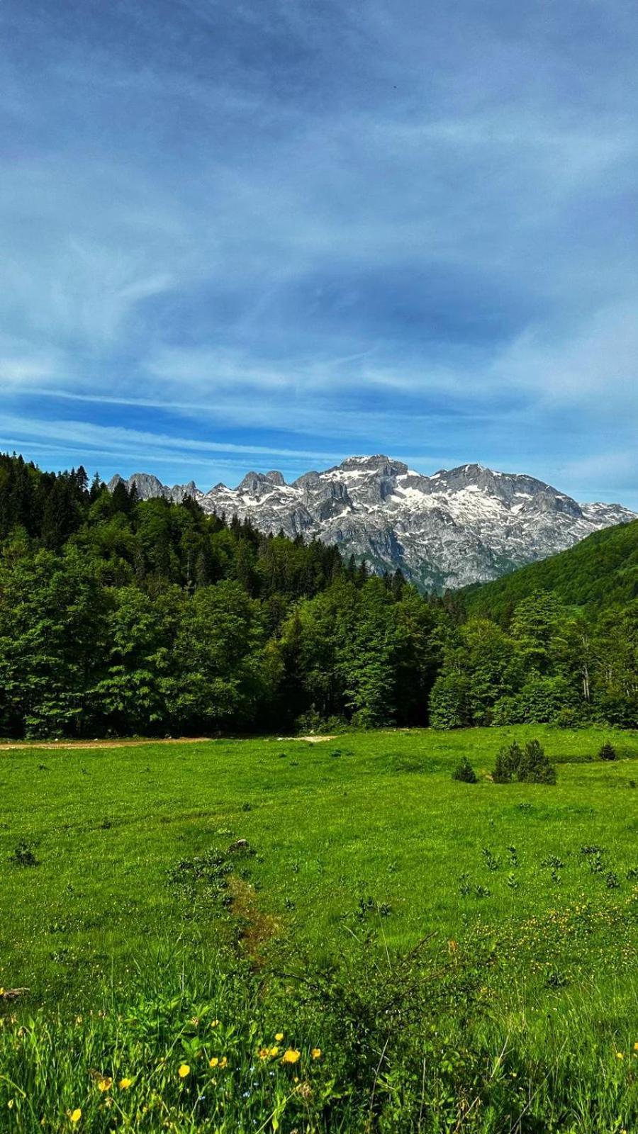 Hotel Tradita Valbona Kültér fotó